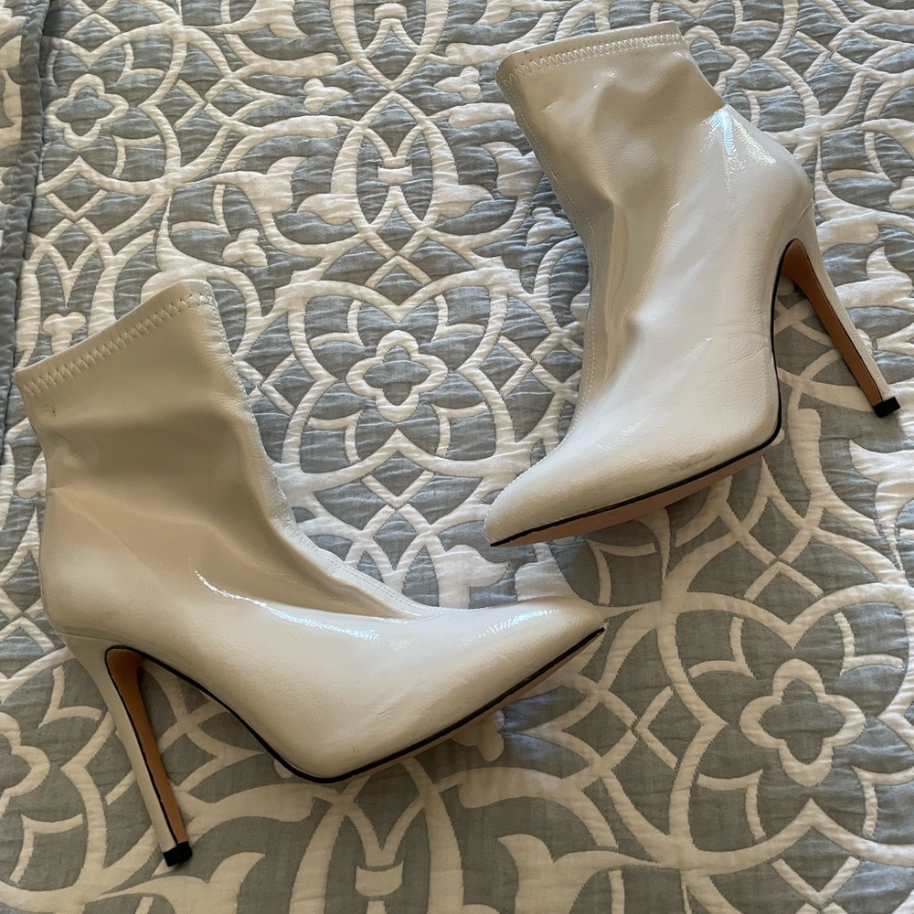 Catherine Malandrino ankle booties
